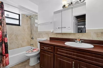 834 NW 115th St, Miami, FL 33168 - Photo 17