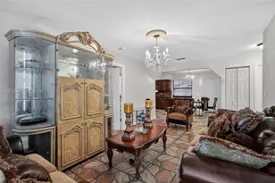 834 NW 115th St, Miami, FL 33168 - Photo 9