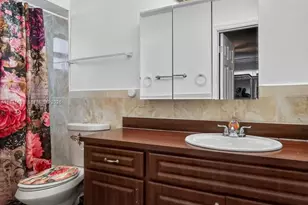 834 NW 115th St, Miami, FL 33168 - Photo 15