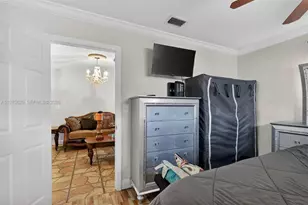834 NW 115th St, Miami, FL 33168 - Photo 13