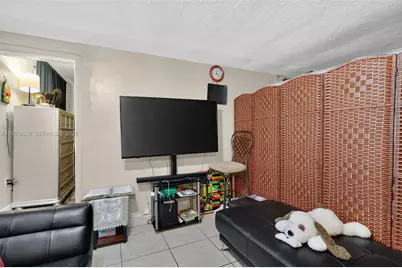 834 NW 115th St, Miami, FL 33168 - Photo 39