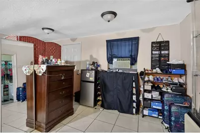 834 NW 115th St, Miami, FL 33168 - Photo 31