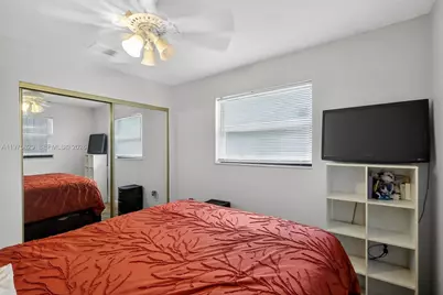 834 NW 115th St, Miami, FL 33168 - Photo 21