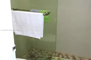 5701 Collins Ave, Miami Beach, FL 33140 - Photo 15