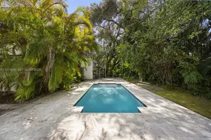 1645 S Bayshore Dr, Coconut Grove, FL 33133 - Photo 13