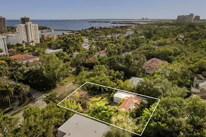 1645 S Bayshore Dr, Coconut Grove, FL 33133 - Photo 41