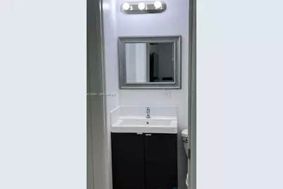 410 NW 31st St, Miami, FL 33127 - Photo 9