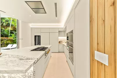 1616 Onaway Dr, Miami, FL 33133 - Photo 25