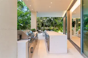 1616 Onaway Dr, Miami, FL 33133 - Photo 71