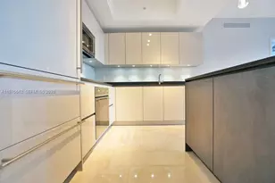 1010 Brickell Ave, Miami, FL 33131 - Photo 23