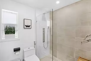 920 NE 159th St, North Miami Beach, FL 33162 - Photo 71