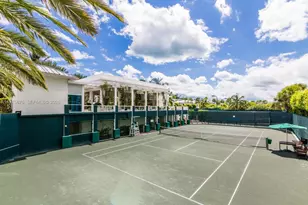 100 S Pointe Dr, Miami Beach, FL 33139 - Photo 25