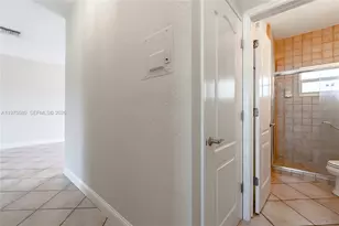 2225 NE 123rd St, North Miami, FL 33181 - Photo 9