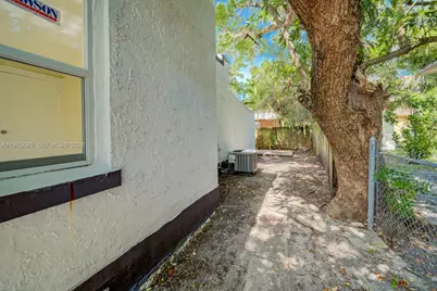 829 NW 56th St #829, Miami, FL 33127 - Photo 23