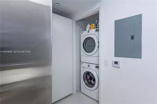 1300 Brickell Bay Dr, Miami, FL 33131 - Photo 21