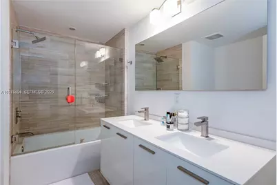 1300 Brickell Bay Dr #600, Miami, FL 33131 - Photo 5