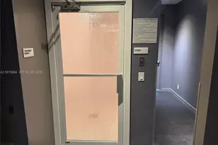 1300 Brickell Bay Dr, Miami, FL 33131 - Photo 31