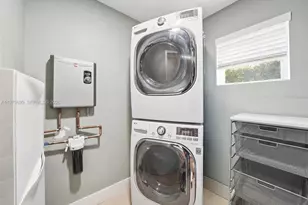 2190 SW 20th St, Miami, FL 33145 - Photo 23