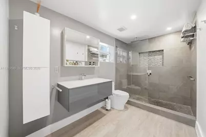 2190 SW 20th St, Miami, FL 33145 - Photo 17