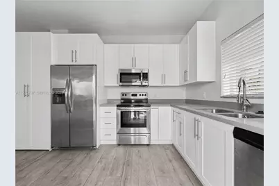 836 NW 33rd Ave, Miami, FL 33125 - Photo 25