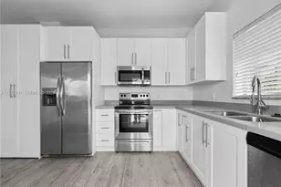 836 NW 33rd Ave, Miami, FL 33125 - Photo 25