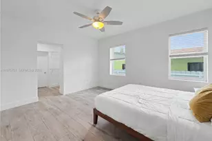 836 NW 33rd Ave, Miami, FL 33125 - Photo 17