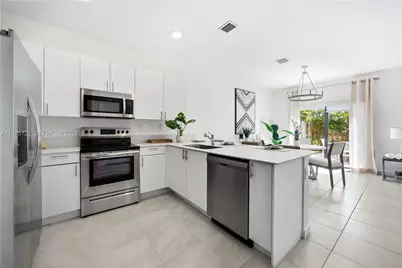 13074 SW 233rd Ter, Homestead, FL 33032 - Photo 11