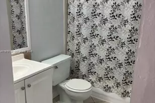 8004 SW 149th Ave, Miami, FL 33193 - Photo 9