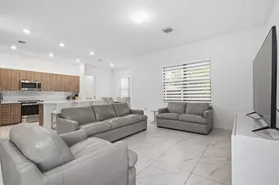 4409 SW 173rd Ave, Miramar, FL 33029 - Photo 11