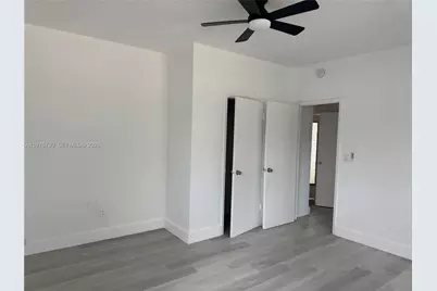 8420 Byron Ave #5, Miami Beach, FL 33141 - Photo 9