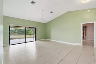 5250 King Arthur Ave, Davie, FL 33331 - Photo 7