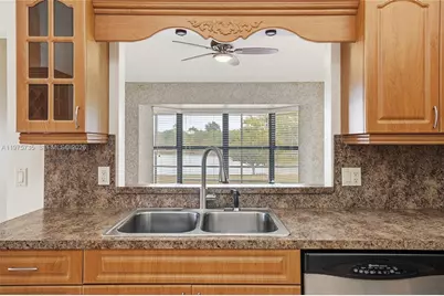 5250 King Arthur Ave, Davie, FL 33331 - Photo 23