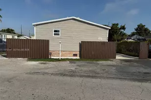 220 NE 12th Ave, Homestead, FL 33030 - Photo 1