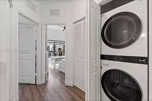 21018 NE 8th Ave, Miami, FL 33179 - Photo 29