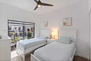 21018 NE 8th Ave, Miami, FL 33179 - Photo 35