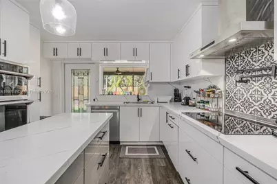 11727 SW 132nd Pl, Miami, FL 33186 - Photo 15