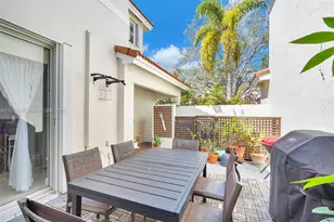 1425 Weeping Willow Way, Hollywood, FL 33019 - Photo 9