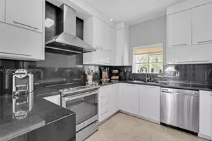 1425 Weeping Willow Way, Hollywood, FL 33019 - Photo 25