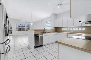 12109 NW 52nd Ct, Coral Springs, FL 33076 - Photo 11