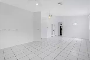 12109 NW 52nd Ct, Coral Springs, FL 33076 - Photo 7