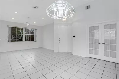 12109 NW 52nd Ct, Coral Springs, FL 33076 - Photo 9