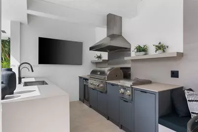 4800 Bay Point Rd, Miami, FL 33137 - Photo 49