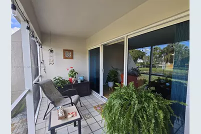 140 Lakeview Dr #111, Weston, FL 33326 - Photo 7