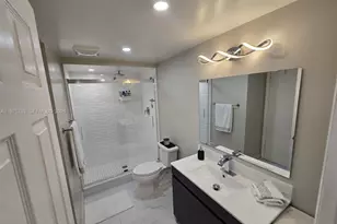 140 Lakeview Dr, Weston, FL 33326 - Photo 15