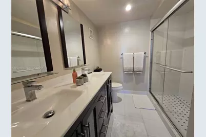 140 Lakeview Dr #111, Weston, FL 33326 - Photo 15