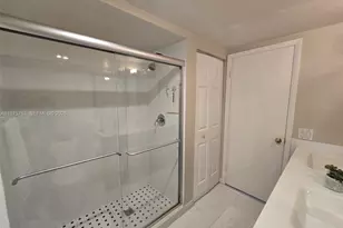 140 Lakeview Dr, Weston, FL 33326 - Photo 21