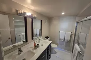 140 Lakeview Dr, Weston, FL 33326 - Photo 23