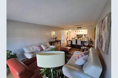 140 Lakeview Dr #111, Weston, FL 33326 - Photo 5