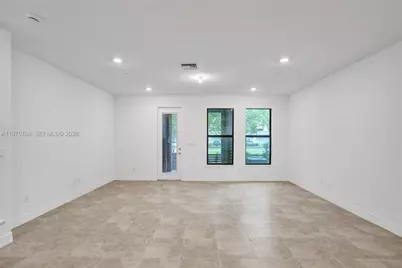 8339 NW 7th Pl, Plantation, FL 33324 - Photo 15