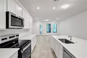 8339 NW 7th Pl, Plantation, FL 33324 - Photo 3